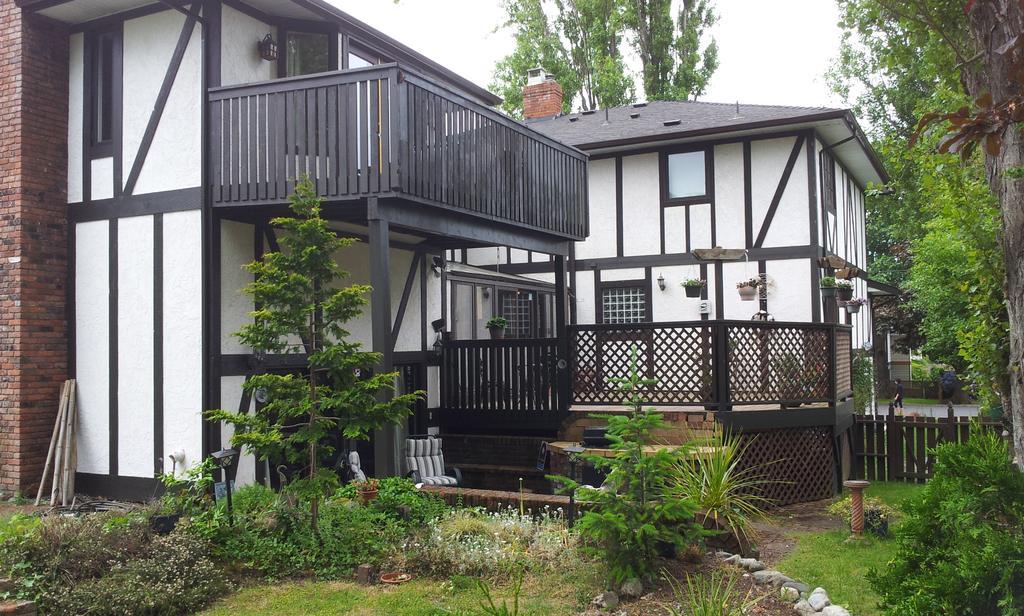 Bed and Breakfast Hemingway'S By The Sea Esquimalt Zewnętrze zdjęcie